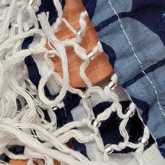 Glass beaded Fringe 100% Cotton Scarf Banana Republic - Picture 3 of 8